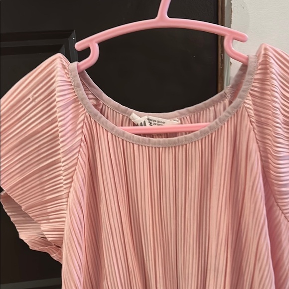 H&M Pink One Piece Blouse with Flutter Sleeves and Gathered Waist - Picture 3 of 7